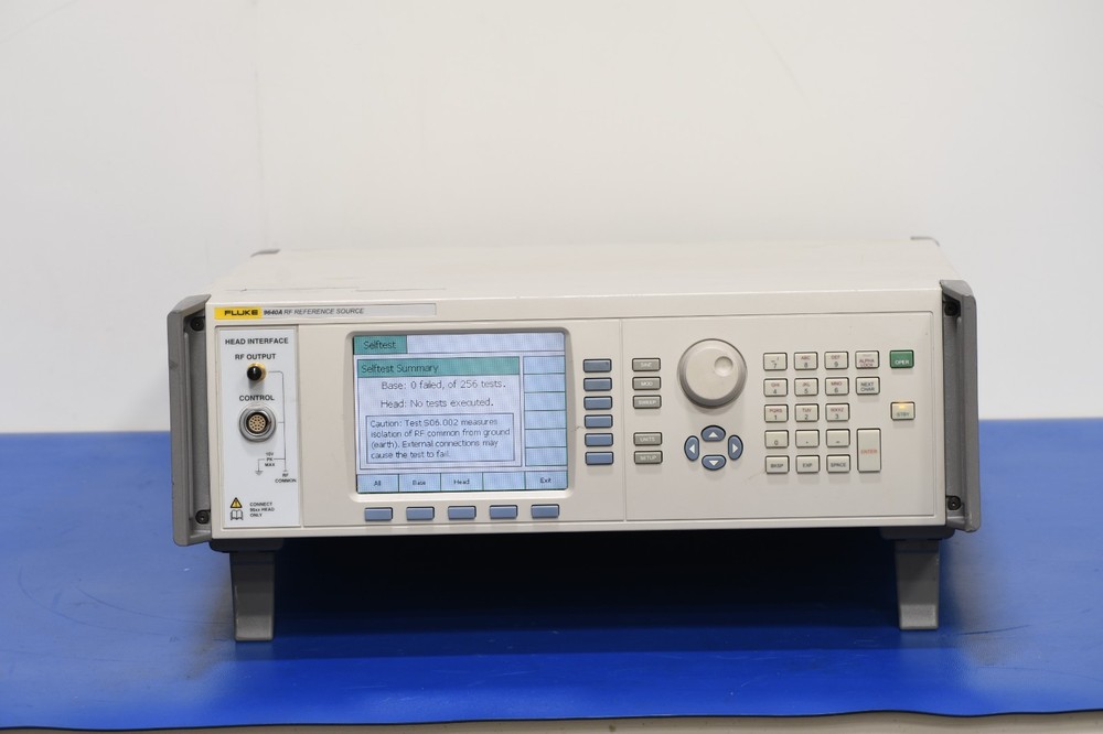 Fluke 9640A RF Reference Source 4 GHz RF Calibrator