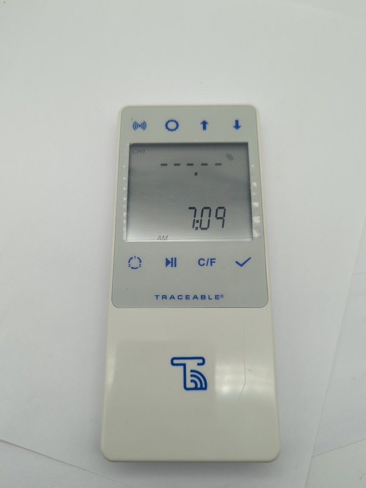 Traceable 6529 Barometric/Temperature/Humidity WIFI Data Logger - NEW BATTERIES