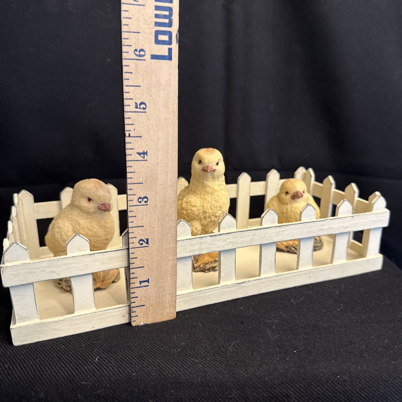 Baby Chick Farmhouse Decor, With Three Baby Chicks