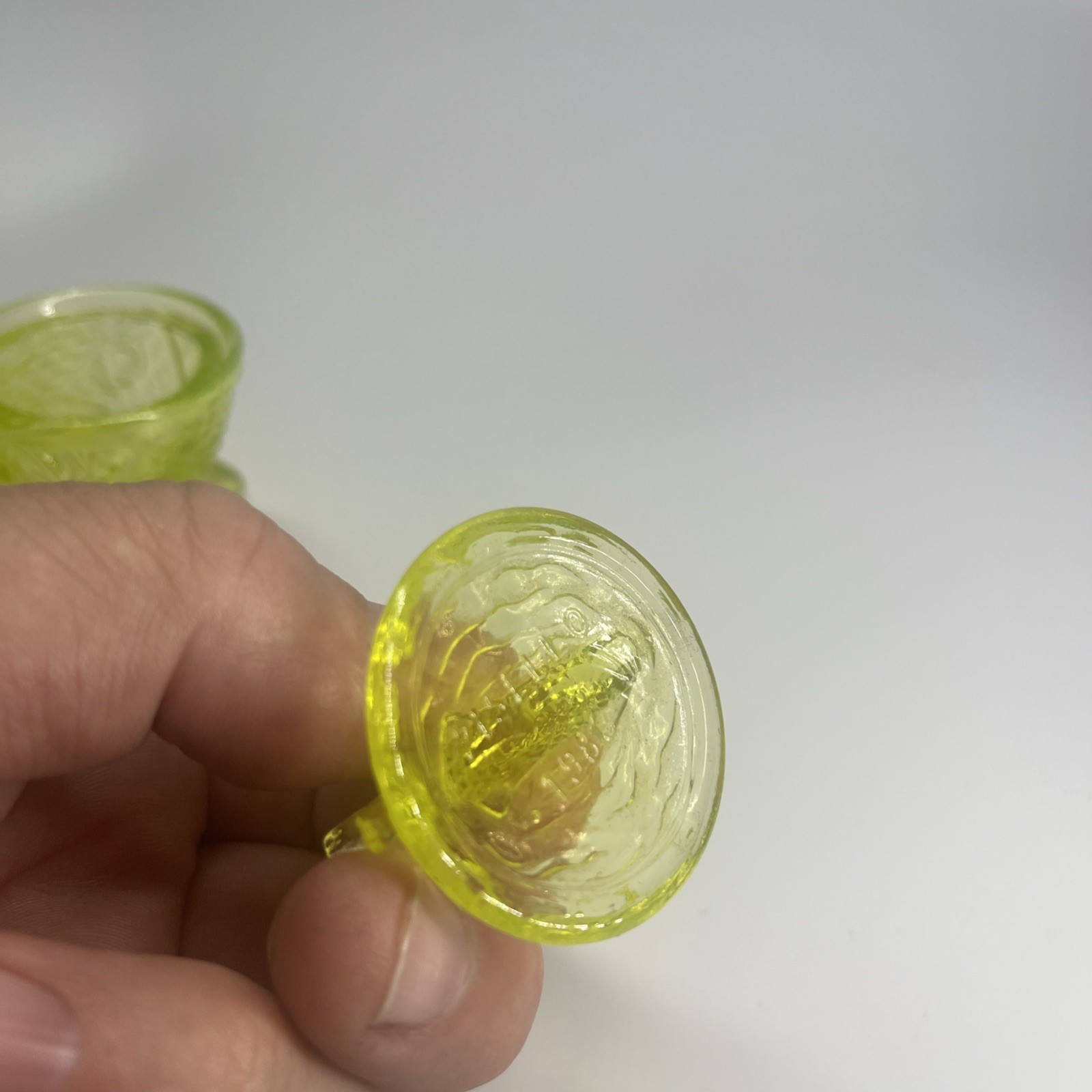 Summit Vaseline Dolphin Fish Whale Salt Cellar w_Lid 3.5" Uranium Topaz Canary