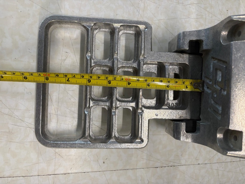 HD CAST ALUMINUM FOLDING STEP