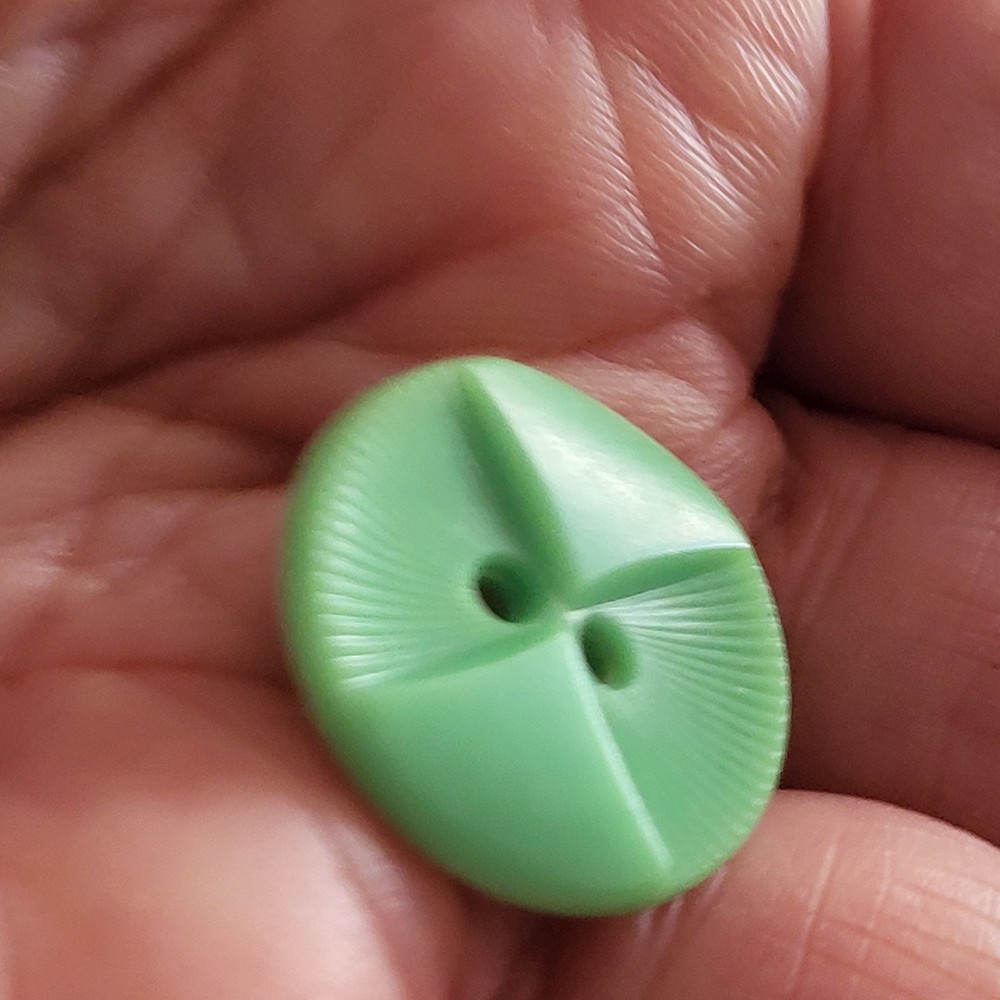 Colt # 4 button bright green confirmed pattern 3/4" excellent condition The Owl