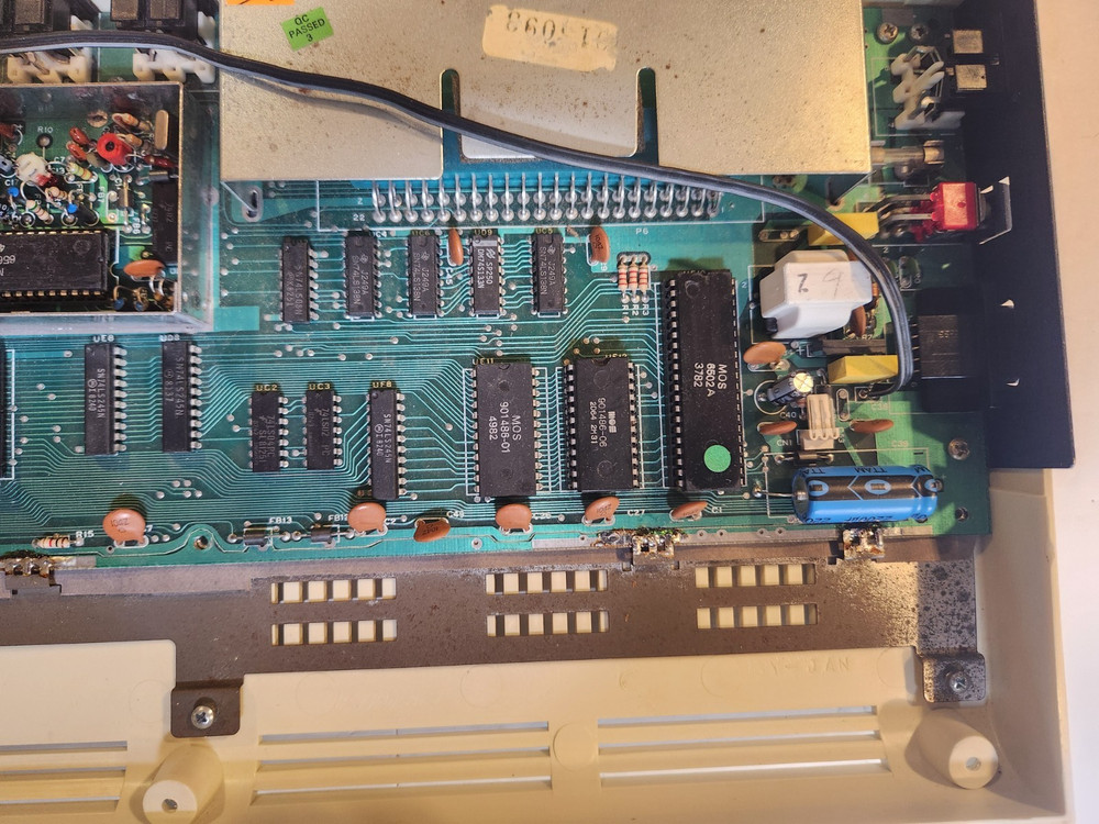 Vintage Commodore Vic 20 Computer Tested Powers New Capacitors