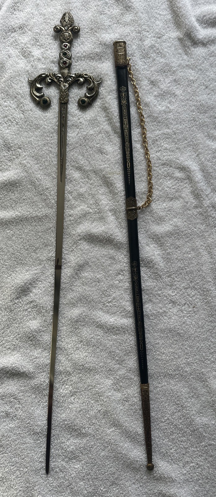 Metal Knight Medieval Renaissance King Sword  Faux Jeweled w/scabbard Vntg 31”