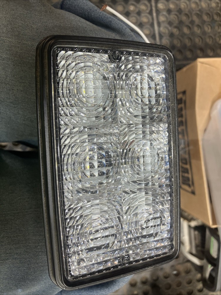 GROTE 6361 FloodLight,700lm,Rectangular,LED,3-5/8”