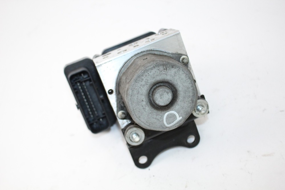 16 Kawasaki VN1700 Vaquero Abs Control Module Pump