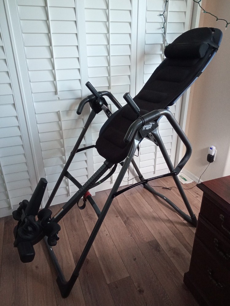 Teeter Hang Ups EP-960 Inversion Table For Back Pain Relief