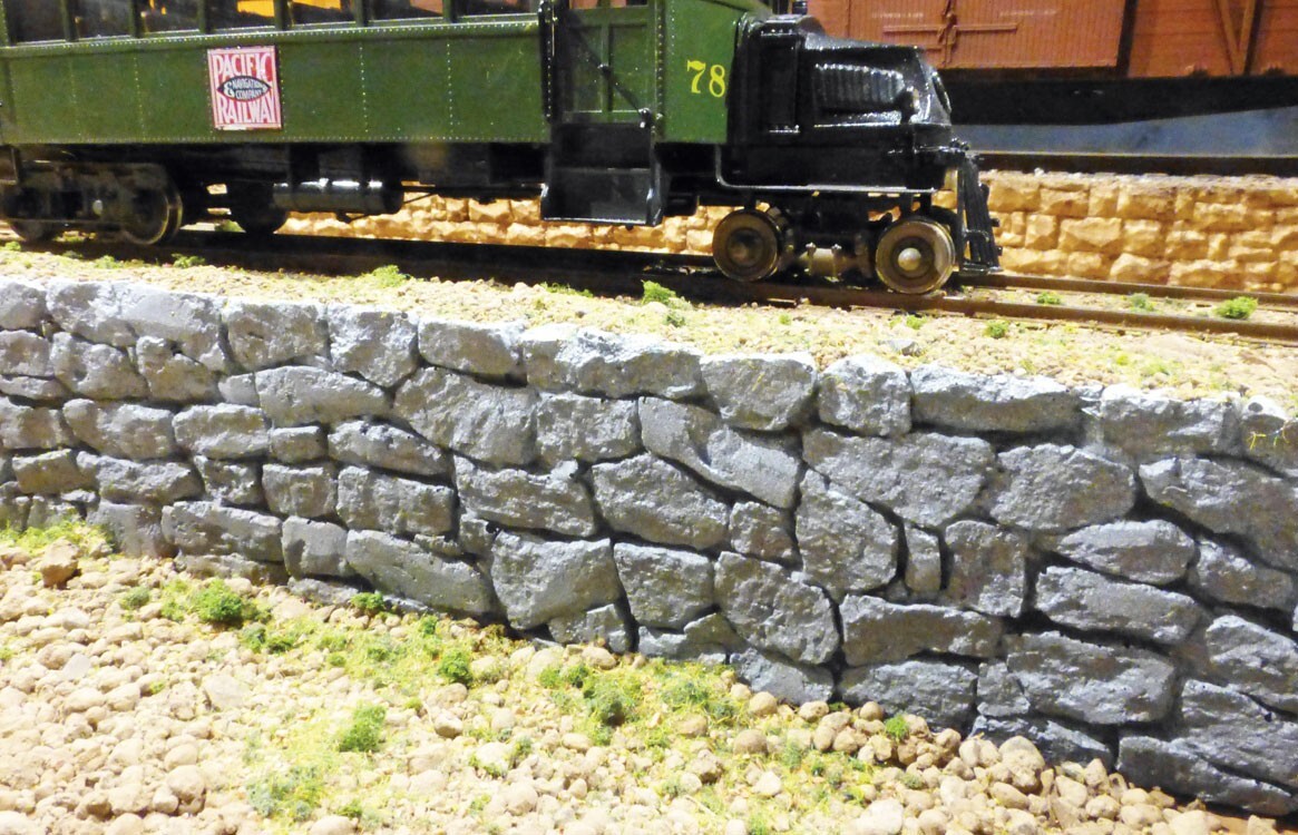 Chooch (HO/O Scale) #8570 Flexible Cut Stone * Large SEA WALL 3-3/4 x 12"