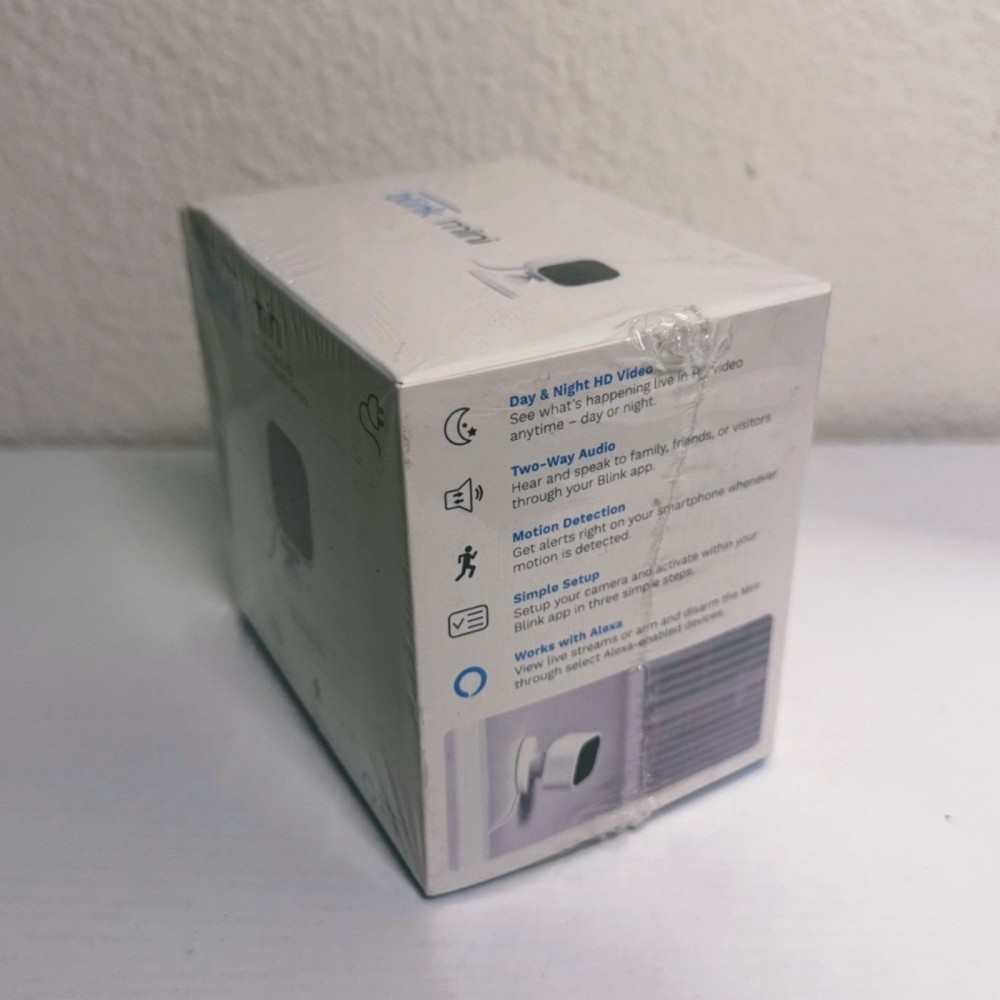 Amazon Eco Show 5 Smart Display Sandstone Security Camera White /