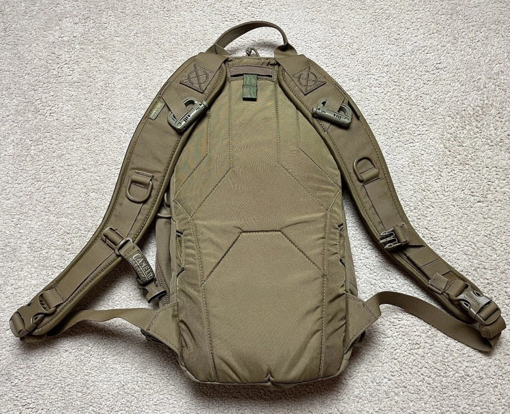 USMC Camelbak MULE Maximum Gear Day Assault Hydration Pack Backpack Coyote Brown