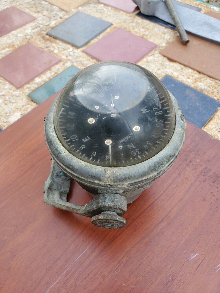 Vintage SESTREL brass Compass