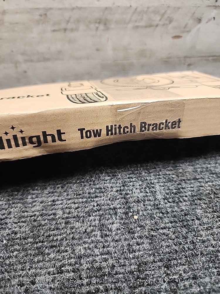 Used 2.5 inch Towing Hitch Mount Bracket 92014A