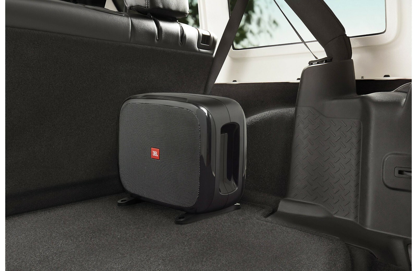 JBL Fuse Pair of dockable sealed 8" sub enclosures 600 Watts Peak Power