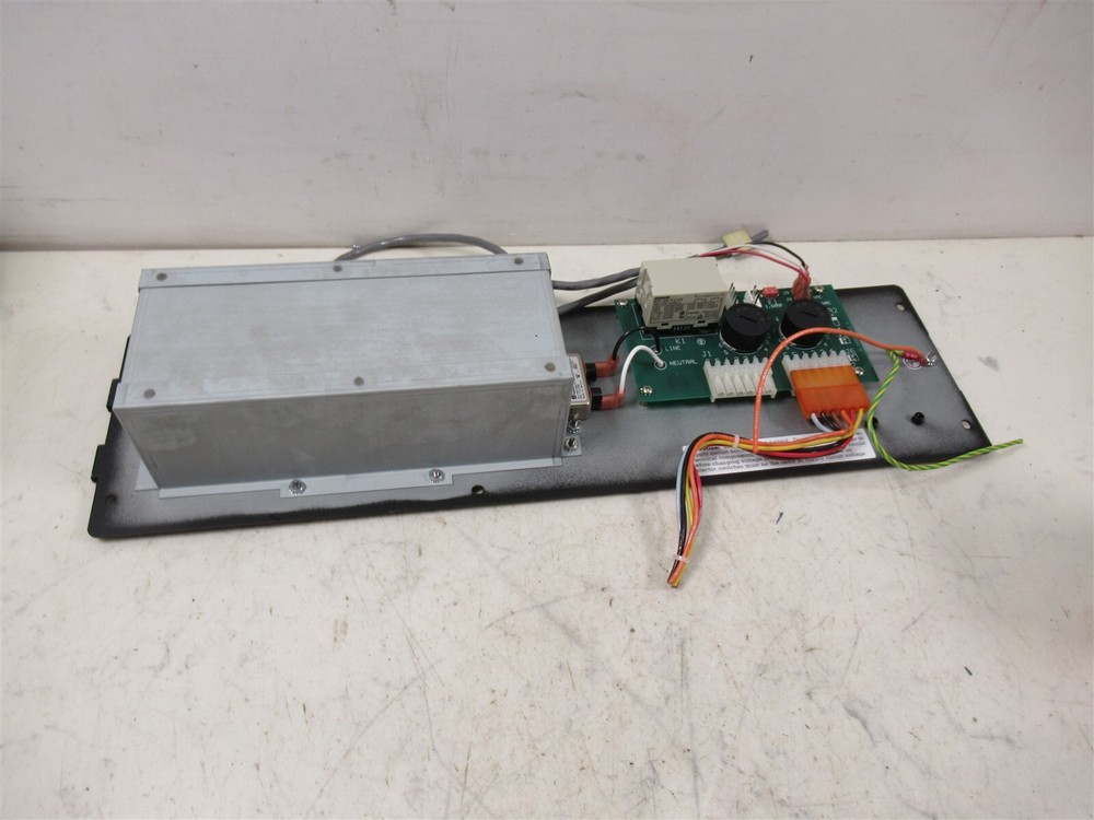 Ohmeda Modulus II Anesthesia System 6 Outlet Power Strip Panel