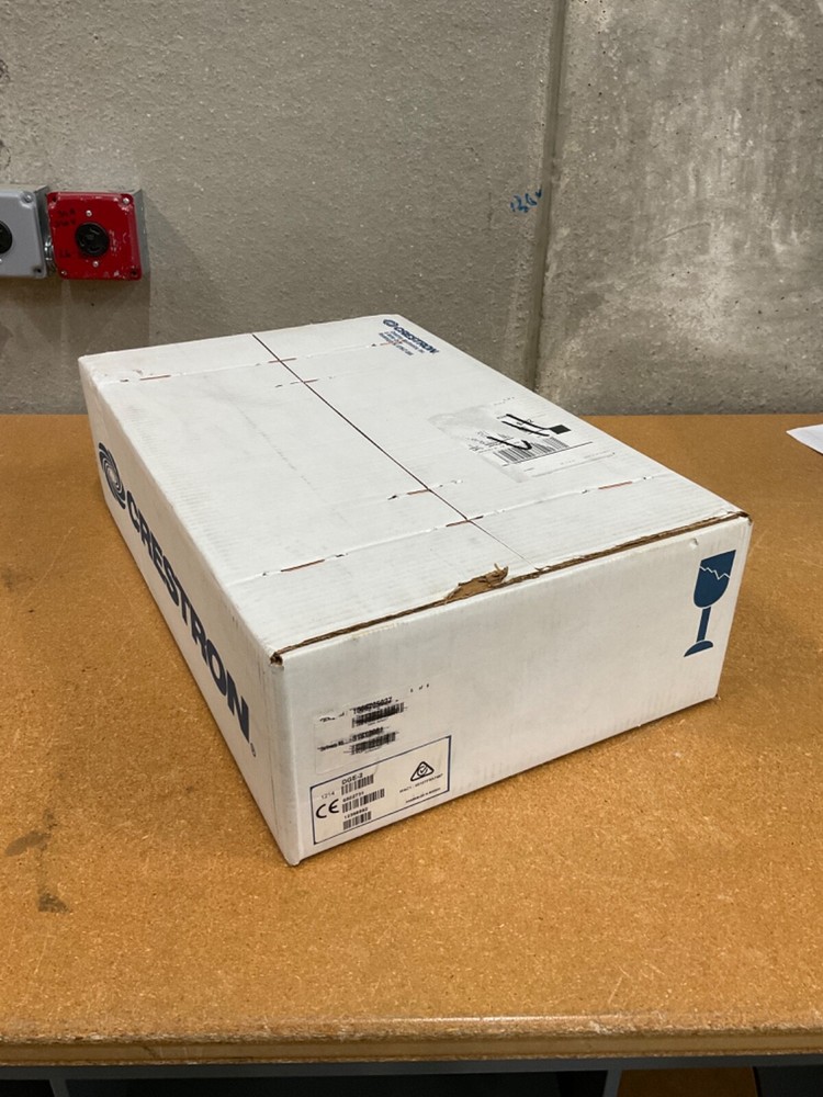 Crestron DGE-2 Digital Graphics Engine Brand New