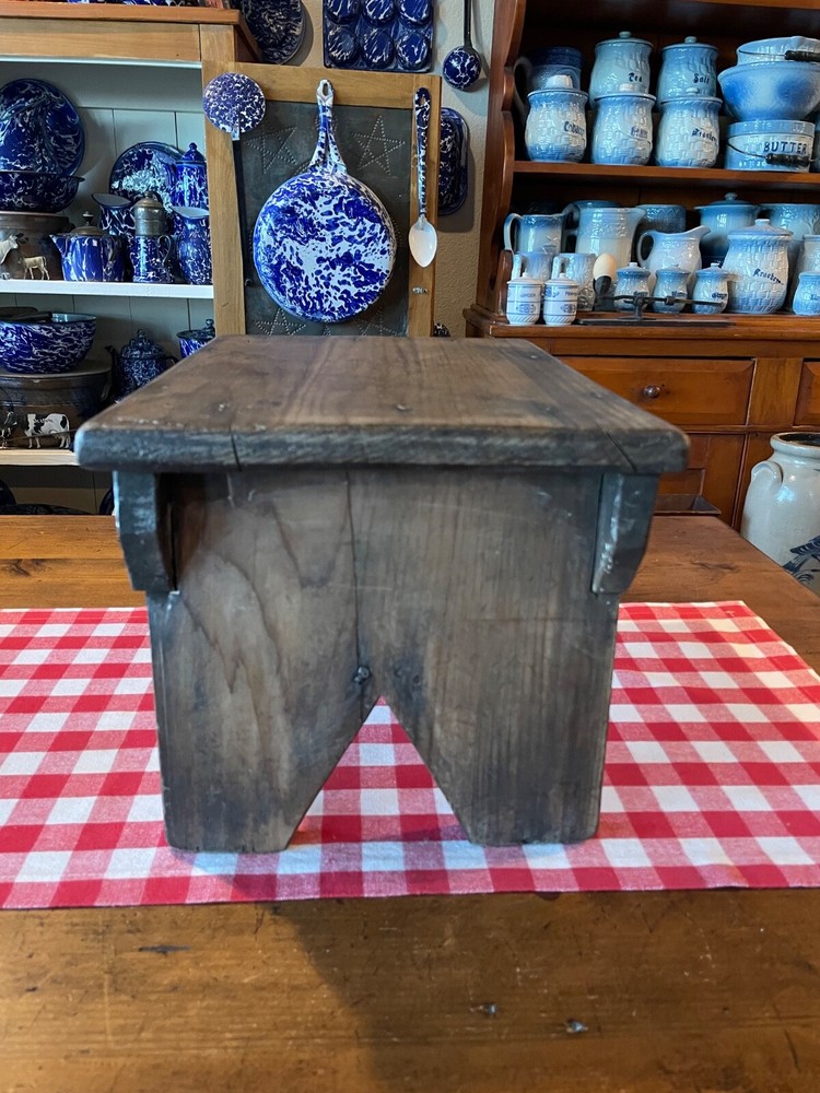 Antique Wooden Stool (square nails)