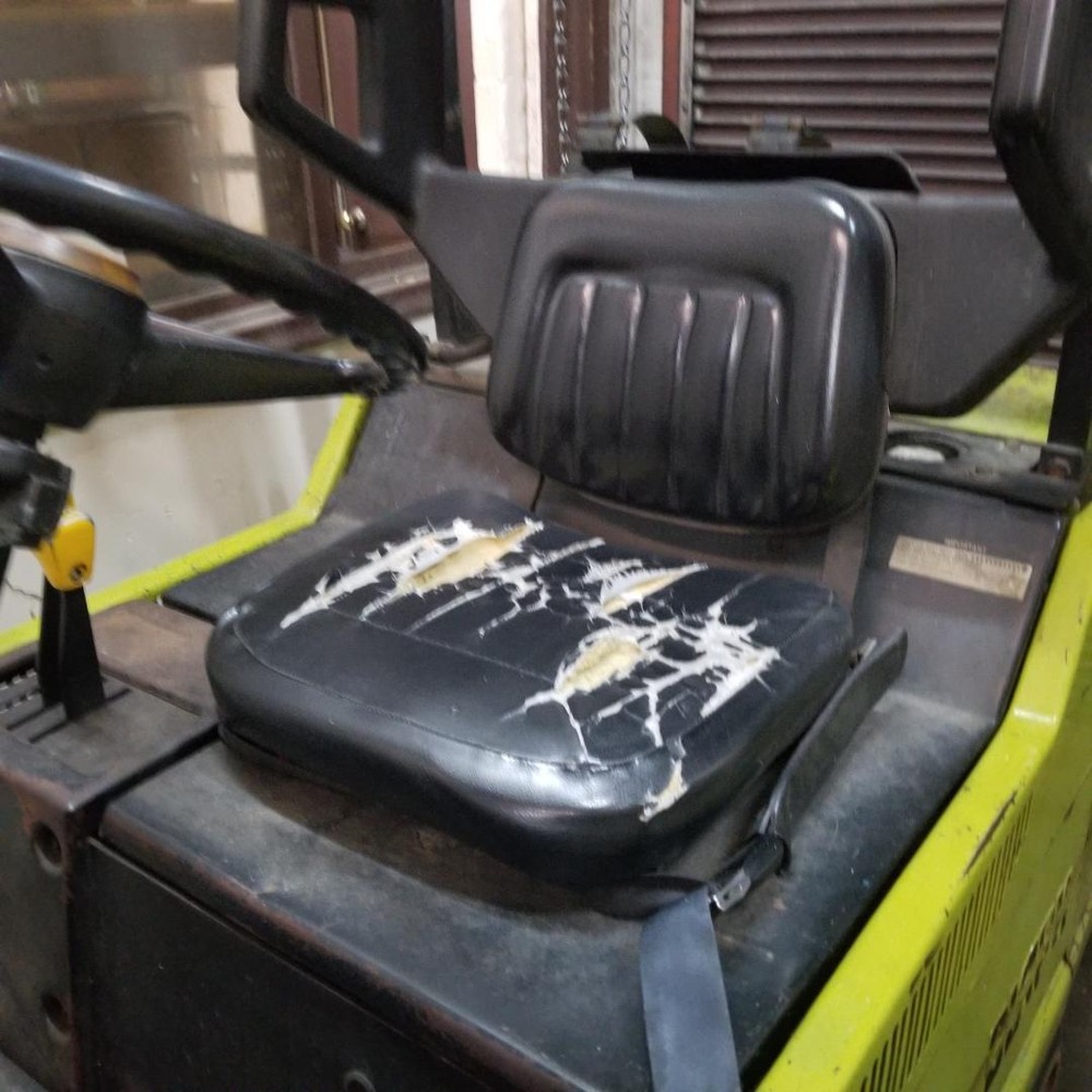 Clark GCX25 Propane Forklift - Needs repairs