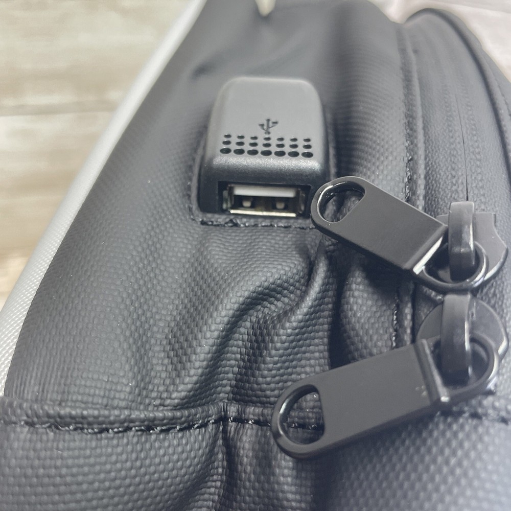 SARLAR Hard Chest Shoulder Backpack For Oculus Quest 2 VR Gaming Headset & Touch
