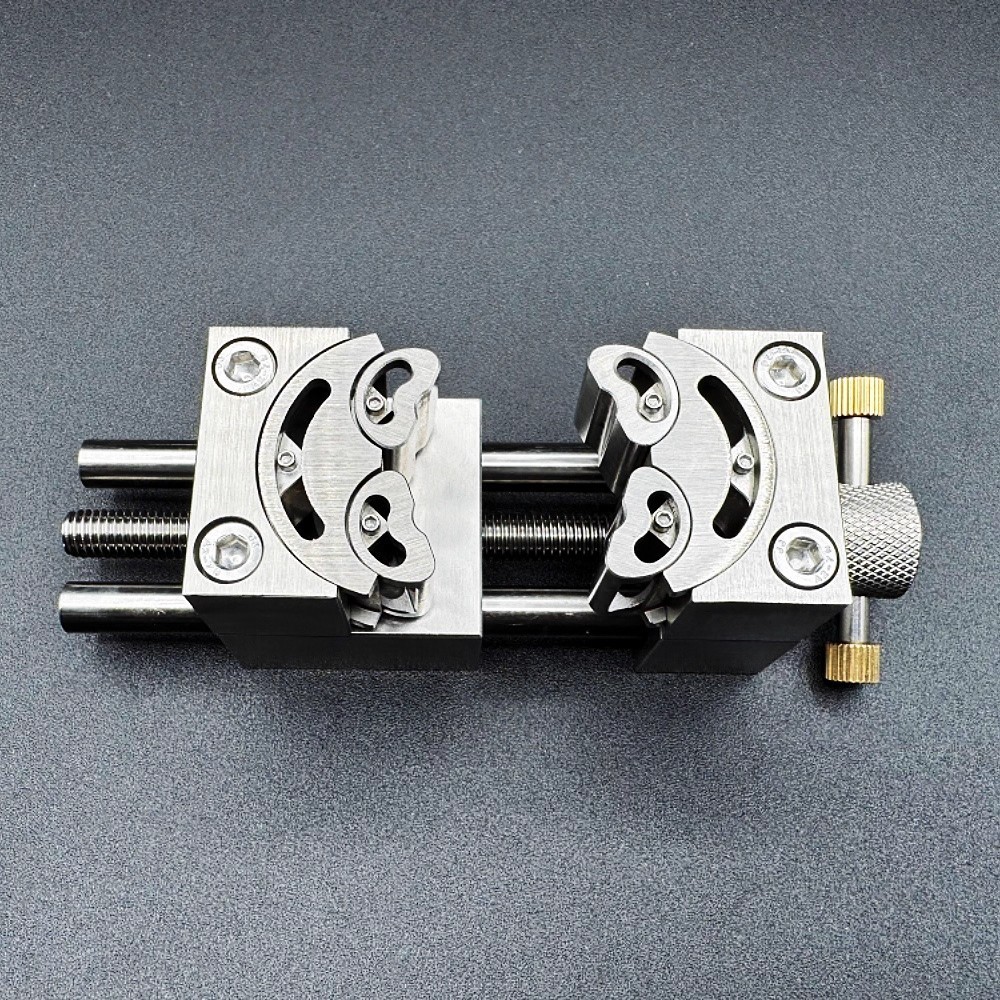 High Precision Stainless Steel Mini Vise – Watchmaker Grade for Engine Models