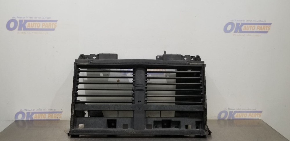22 DODGE RAM 1500 UPPER AIR SHUTTER 3.0L
