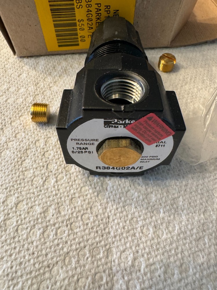 Parker Miniature Regulator R384G02A/E Size 1/4 NEW