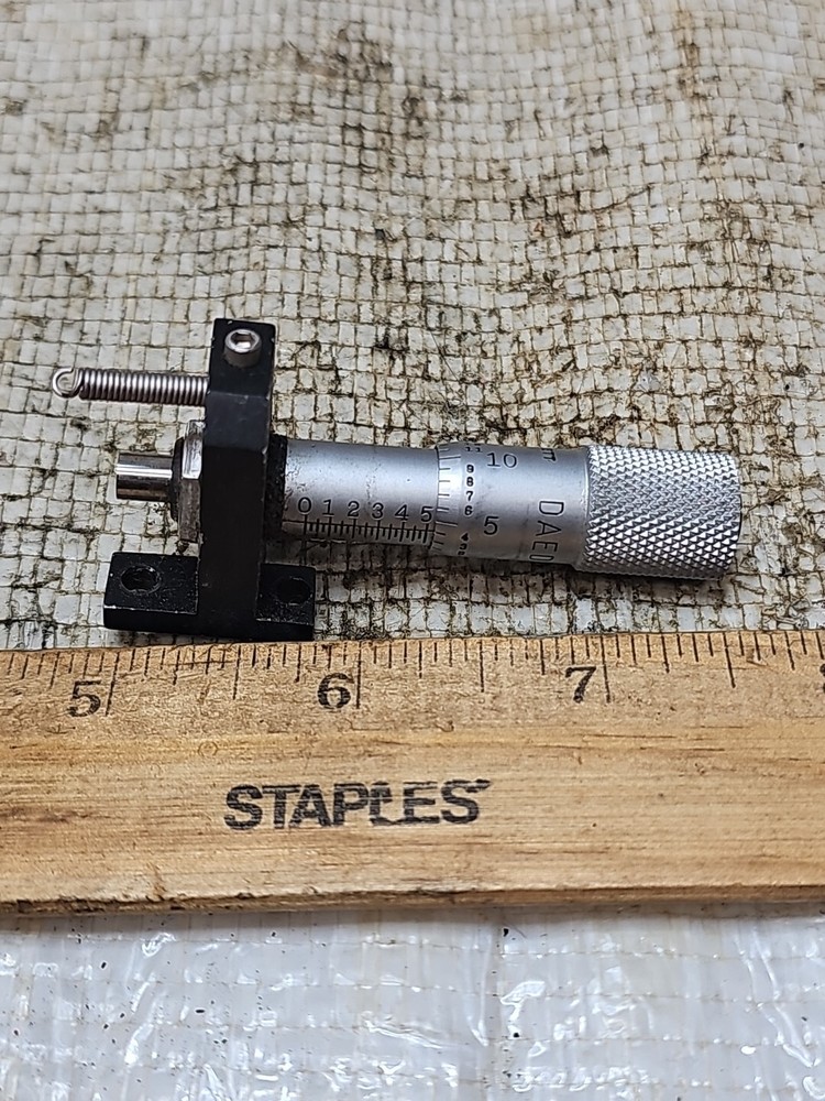 Daedal LINEAR POSITIONER STAGE Starrett Micrometer .5" RANGE