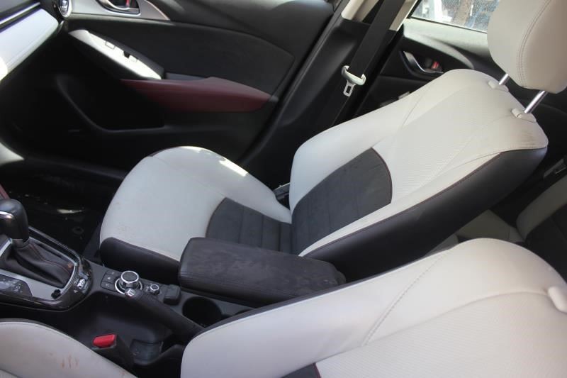 CX-3 2016 Camera/Projector 607819