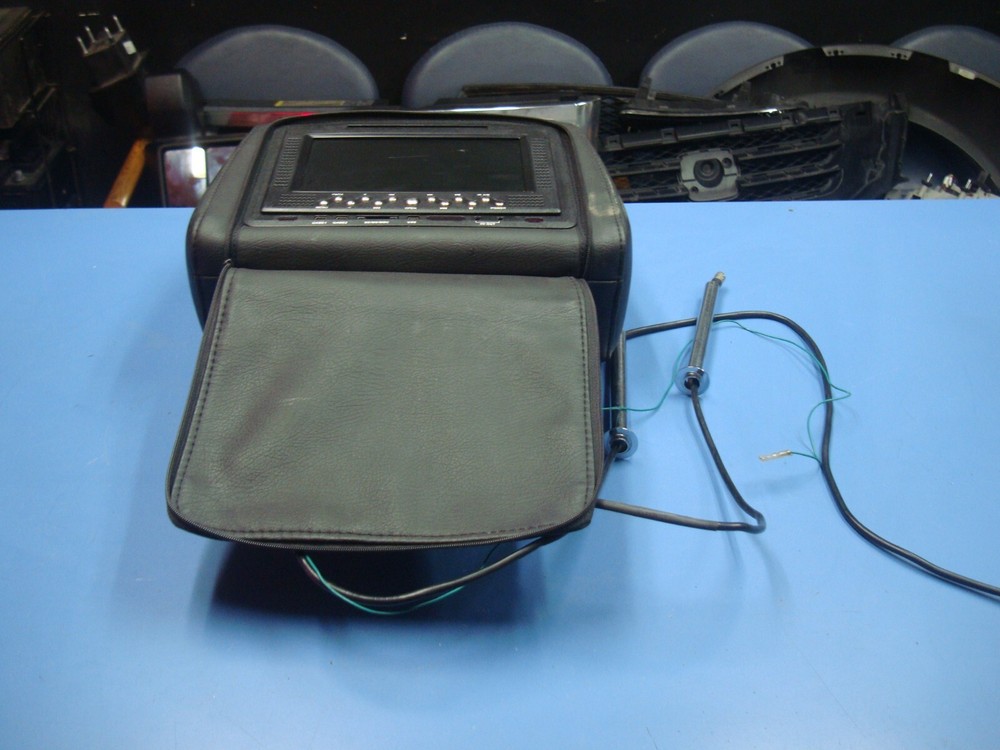 HEADREST DVD SCREEN FOR MUTLIPLE CARS