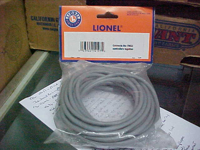 LIONEL-----# 14197-----CONTROLLER TO CONTROLLER CABLE--20'