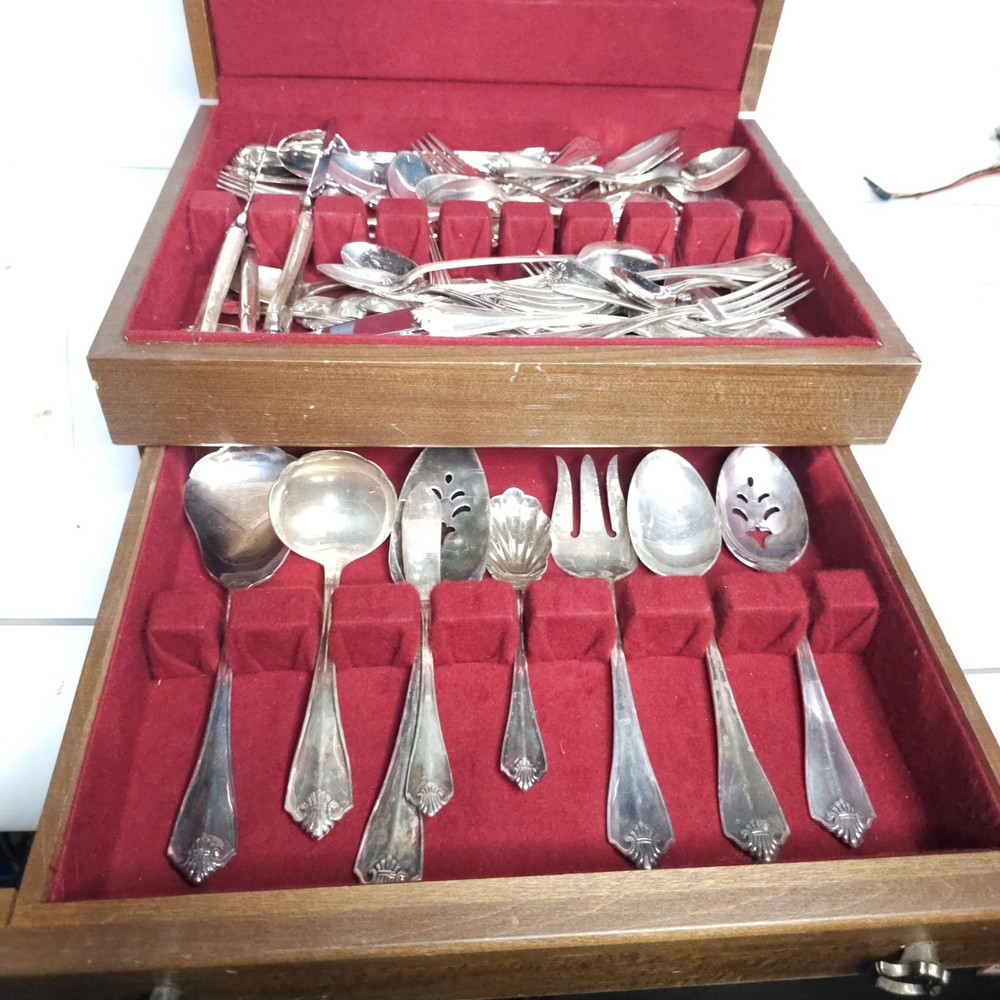1881 Rogers Oneida Ltd Silverware Flatware Set Vintage + *more than one set here