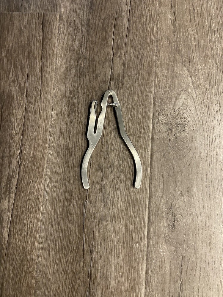 Kulzer Ivory Rubber Dam Punch