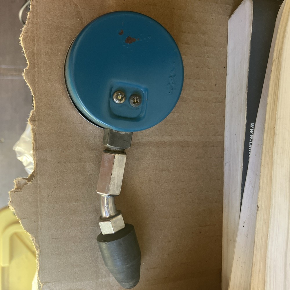 Vintage Compression Tester 0-300 psi