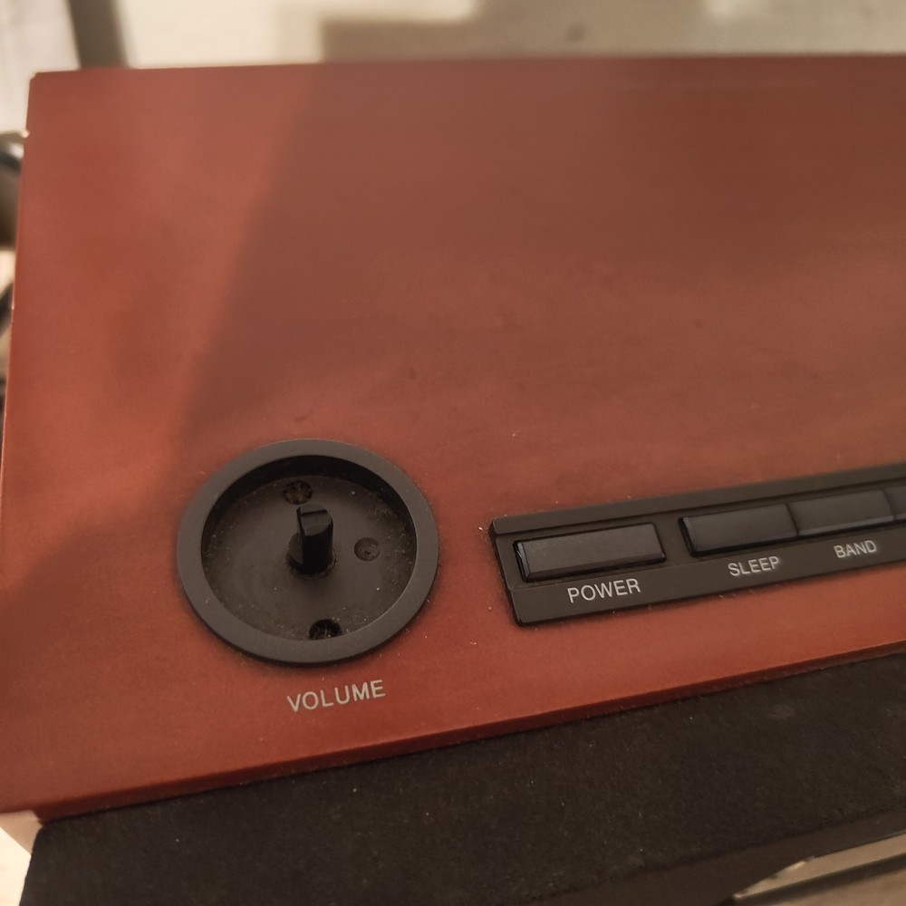 Sony XDR-S3HD FM/AM Digital Radio - Tested - (No Remote, Missing Knobs & Leg)