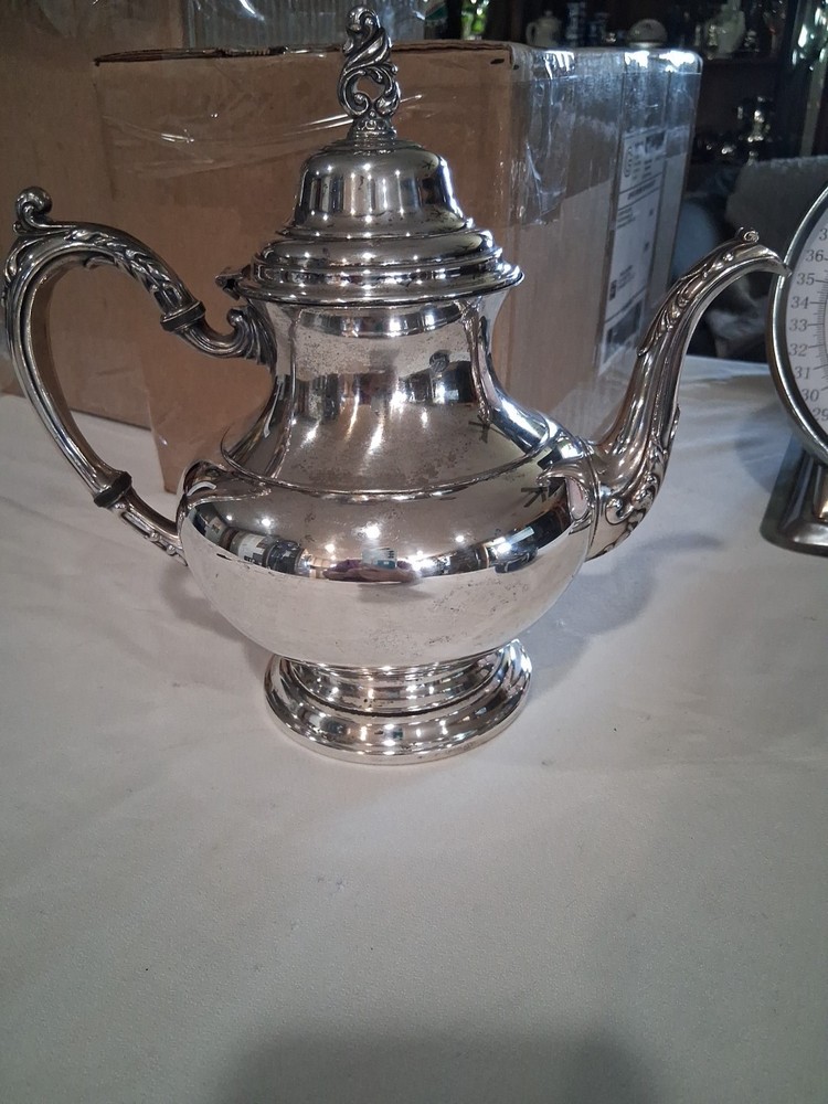 Oneida Silverplate Teapot