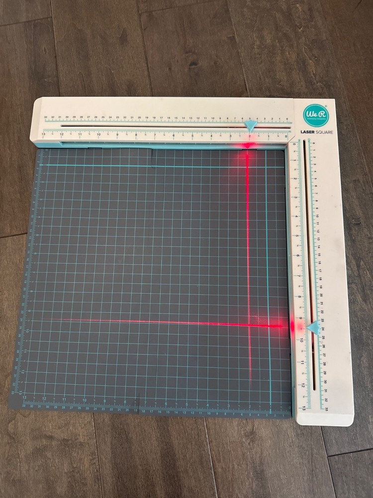 We R Memory Keepers 12x12 Laser Square Alignment Tool & Mat