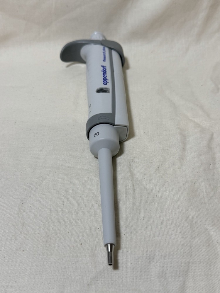 Eppendorf Research Plus Pipette 2–20 µL Adjustable Single Channel