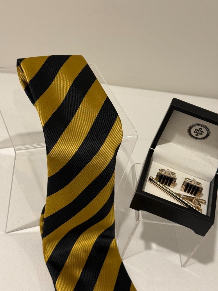 Endless Knot Men’s Tie Set with Cufflinks & Tie Bar