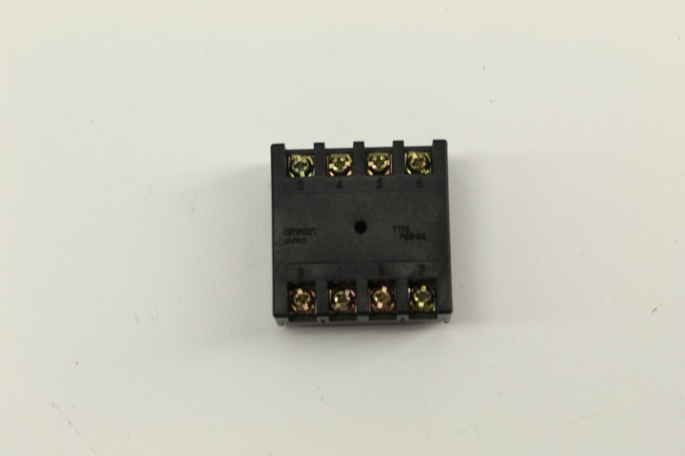 Omron P36-08 Relay Socket New