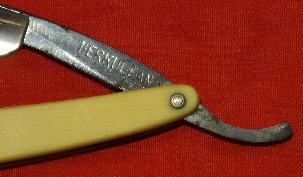 Herkulean Straight Razor