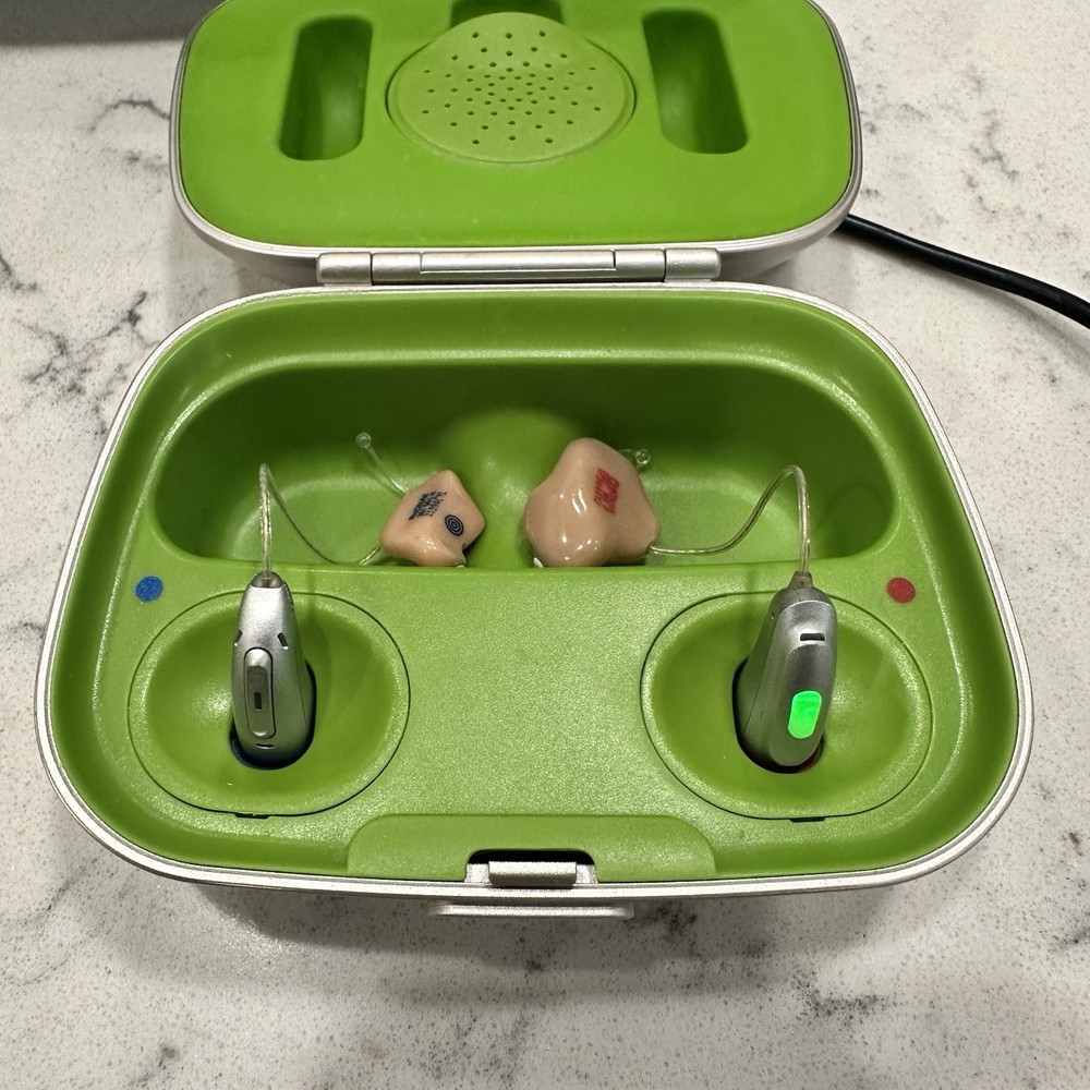 Phonak Audeo P90-R Custom Programmed With Charging Case And Paperwork Untested