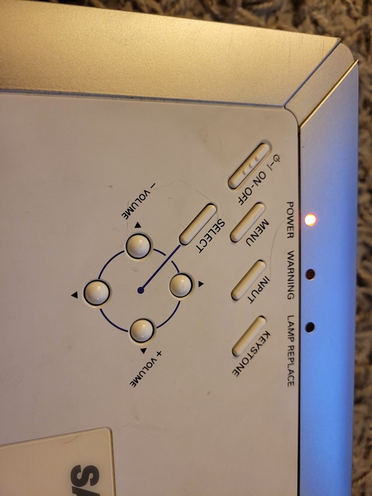 Sanyo PLC-XU73 Pro xtraX Multiverse Projector