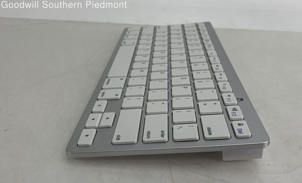 Omoton Bluetooth Wireless Keyboard - Open Box