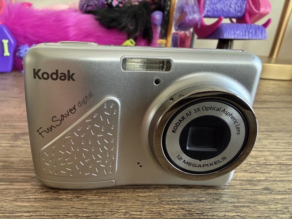 Kodak Fun Saver Digital FD3 12MP Camera - Compact Point & Shoot