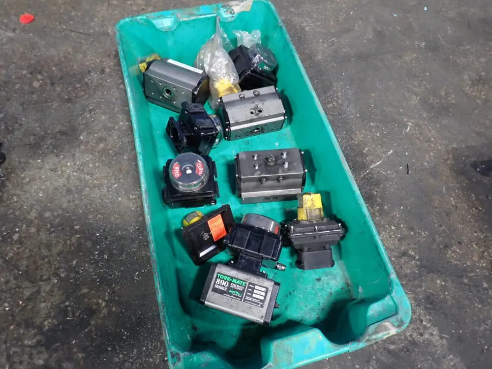 PNEUMATIC ACTUATORS / POSITION INDICATORS  08250530572