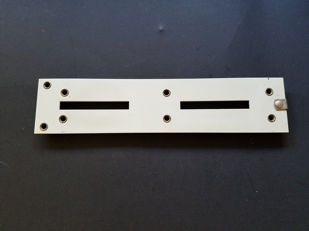 FLUKE 5100B Calibrator - Metal Bracket