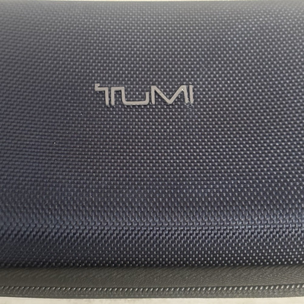 Tumi Delta Hard Shell Case Empty For Toiletry Cosmetics Amenity Kit Read*