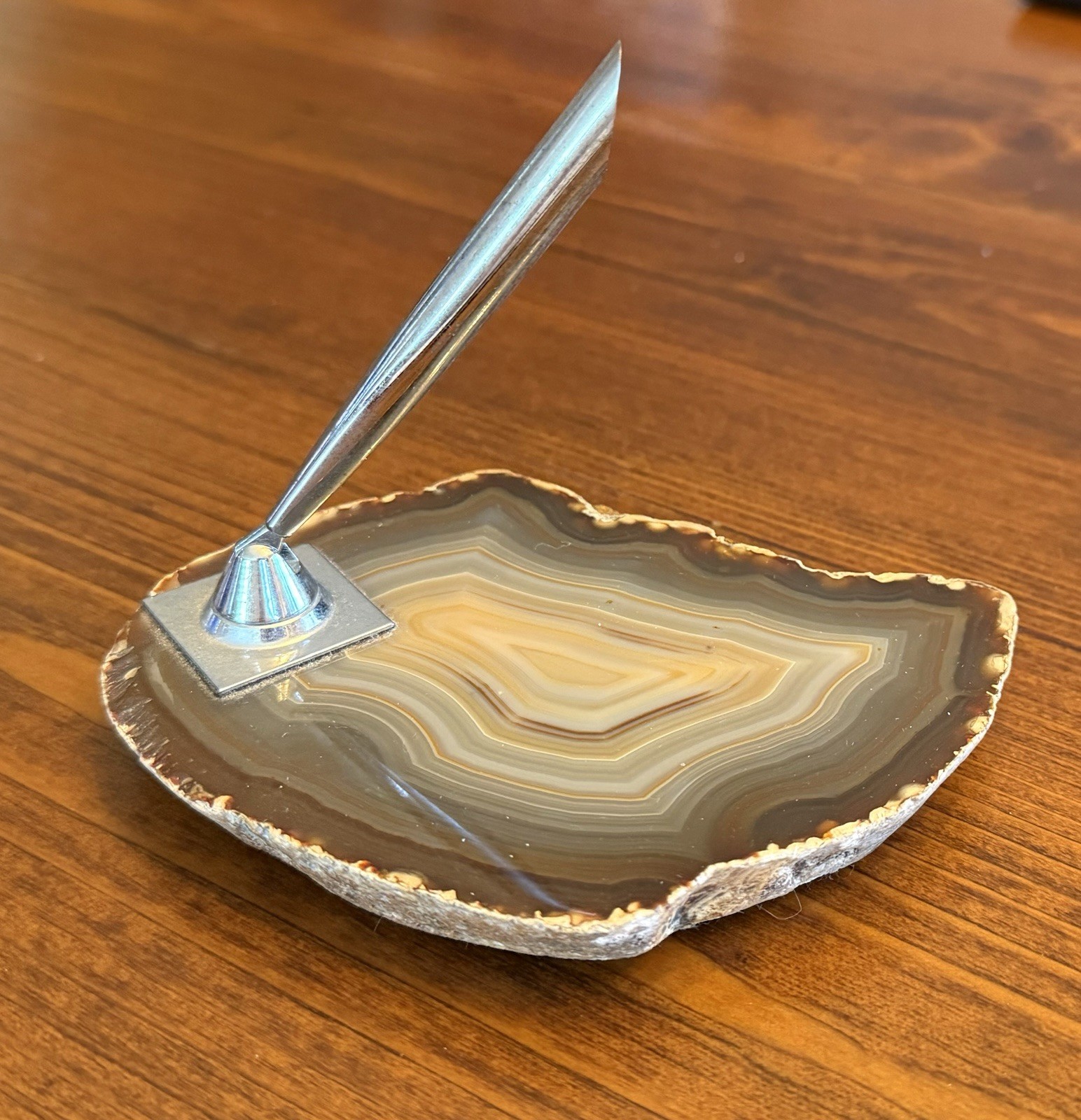 Vtg Polished Agate Slice W/Layers Desk Pen Holder W/Felt Bottom Rock Rimmed GC