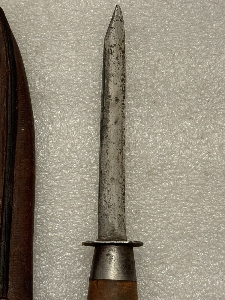 WW2 Original Dagger Knife With Leather Sheath US WWII Edged Weapon