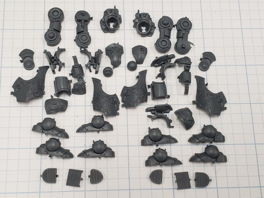 30k Legio Custodes Bits Achillus Contemptor Dreadnought Engraved Legs Set #01