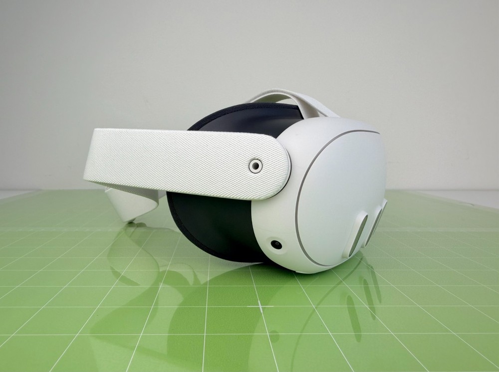 Meta Quest 3 VR Headset - 128GB